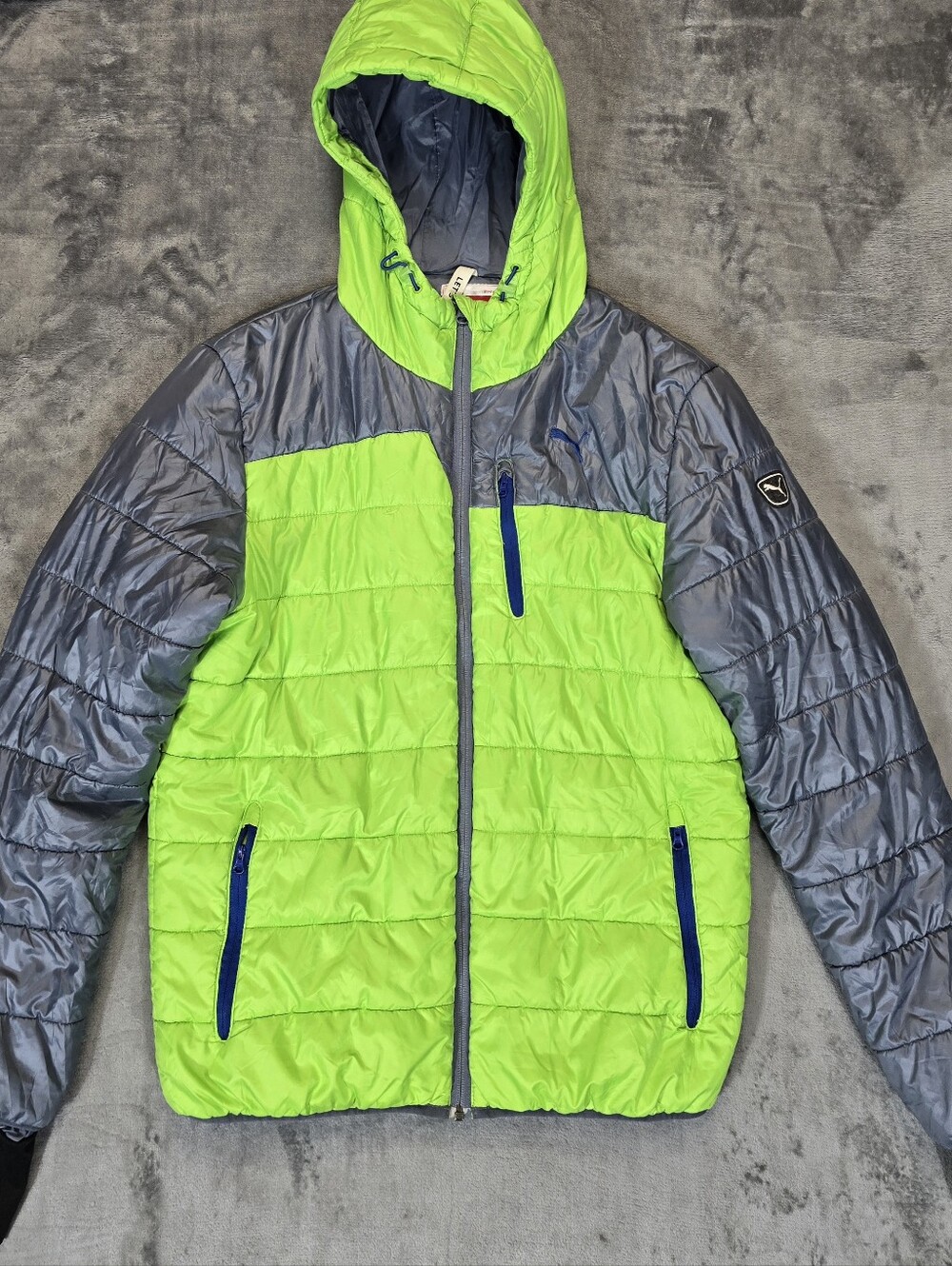 Puma Lightweight Puffer Jacket Size Medium Green Gray